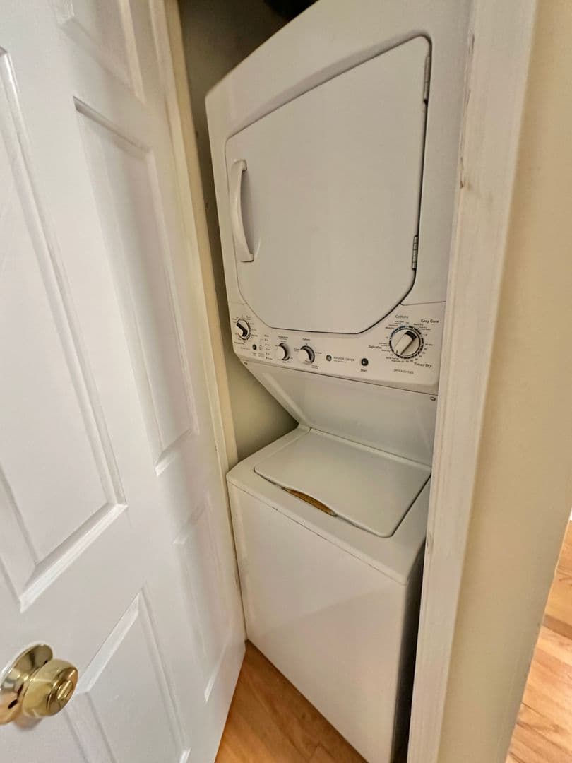 Washington Apartment: 1762 U Street NW