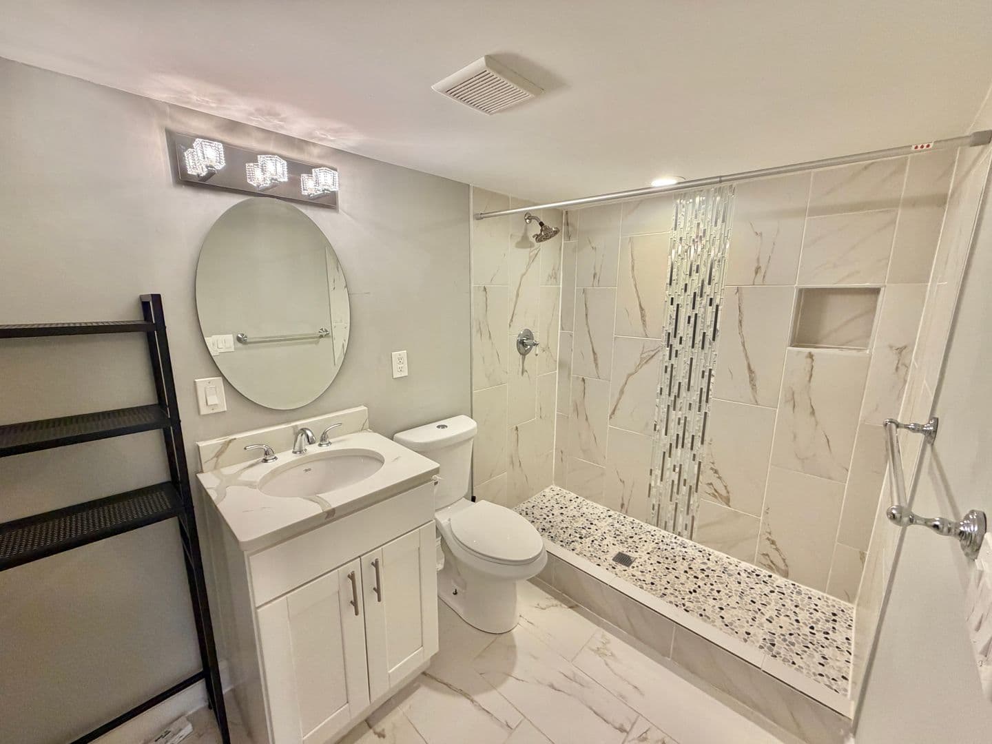 Washington Townhome: 918 Hamilton St NW