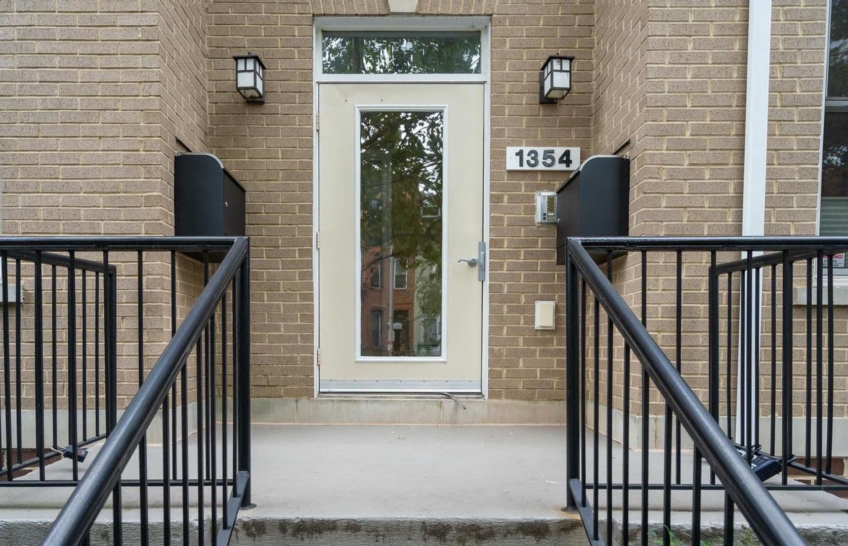 Washington Condo: 1354B Monroe Street, NW