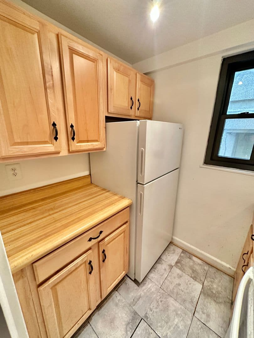 Washington Condo: 2141 I Street, NW #402