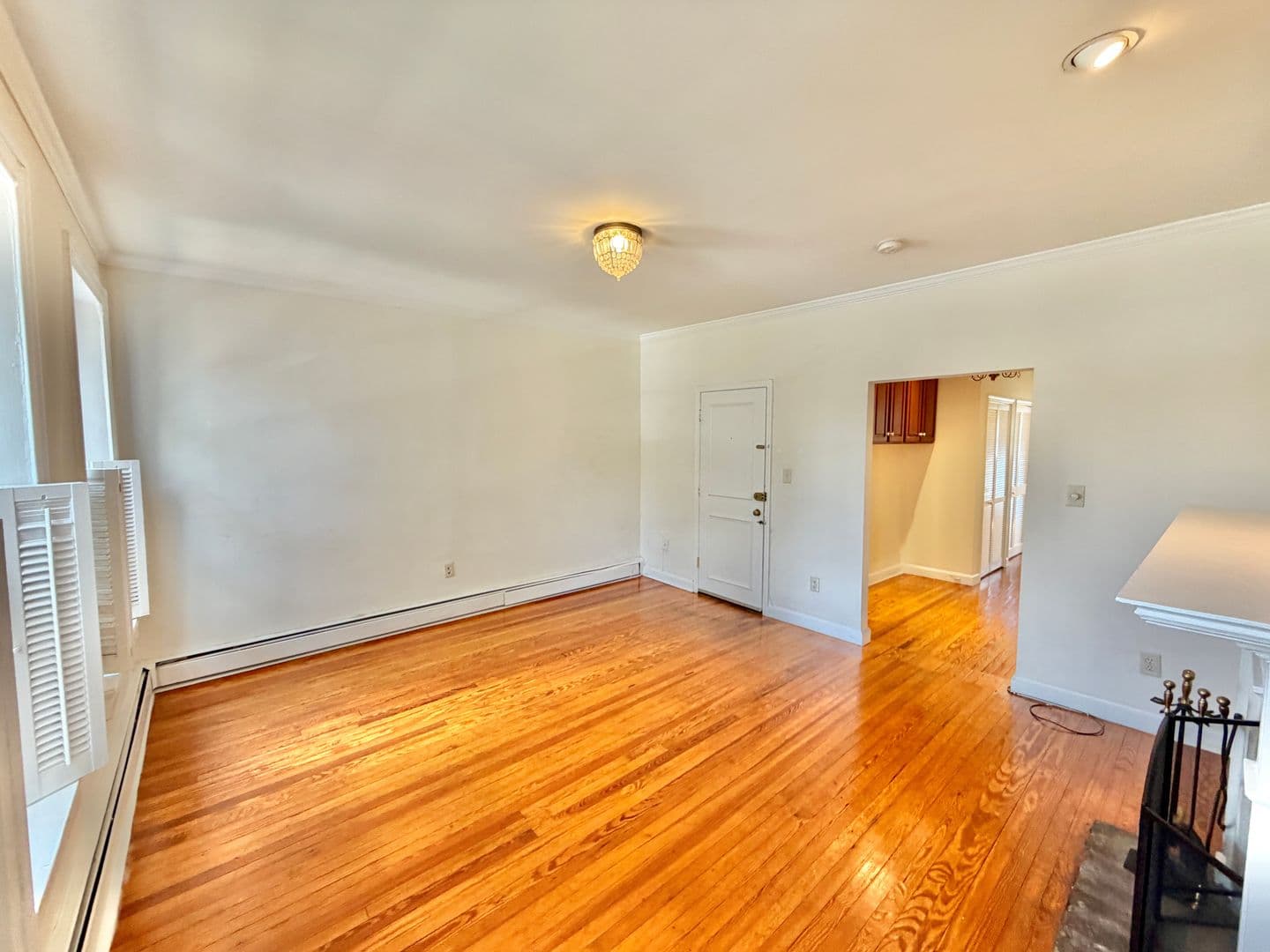 Washington Apartment: 329 C Street, SE