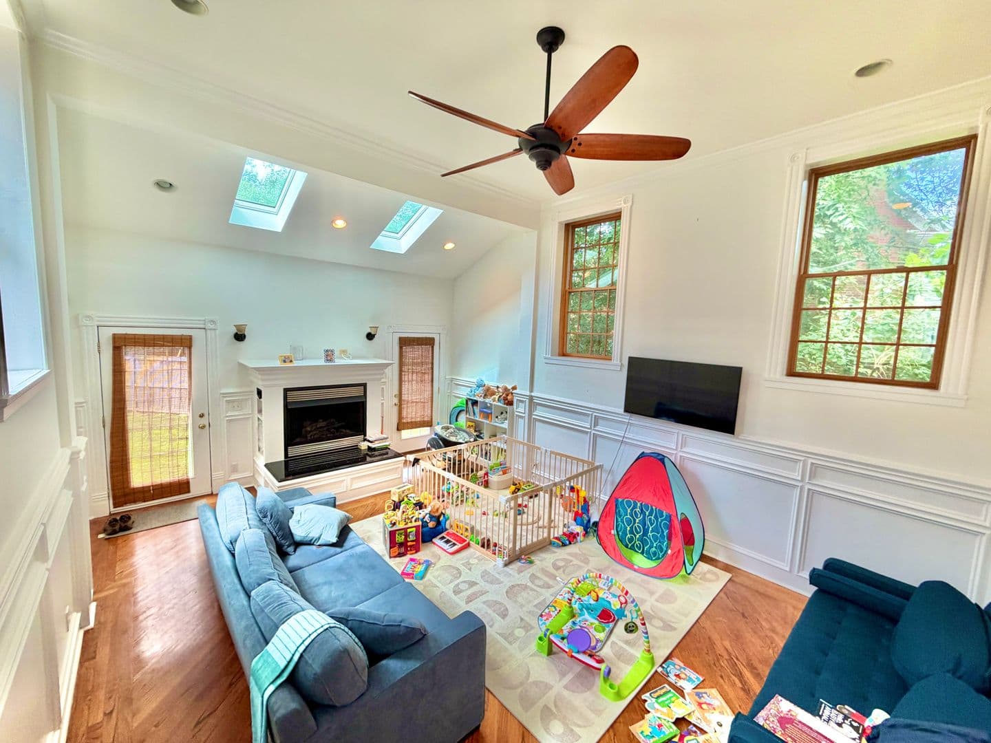 Washington House: 7538 Morningside Drive NW