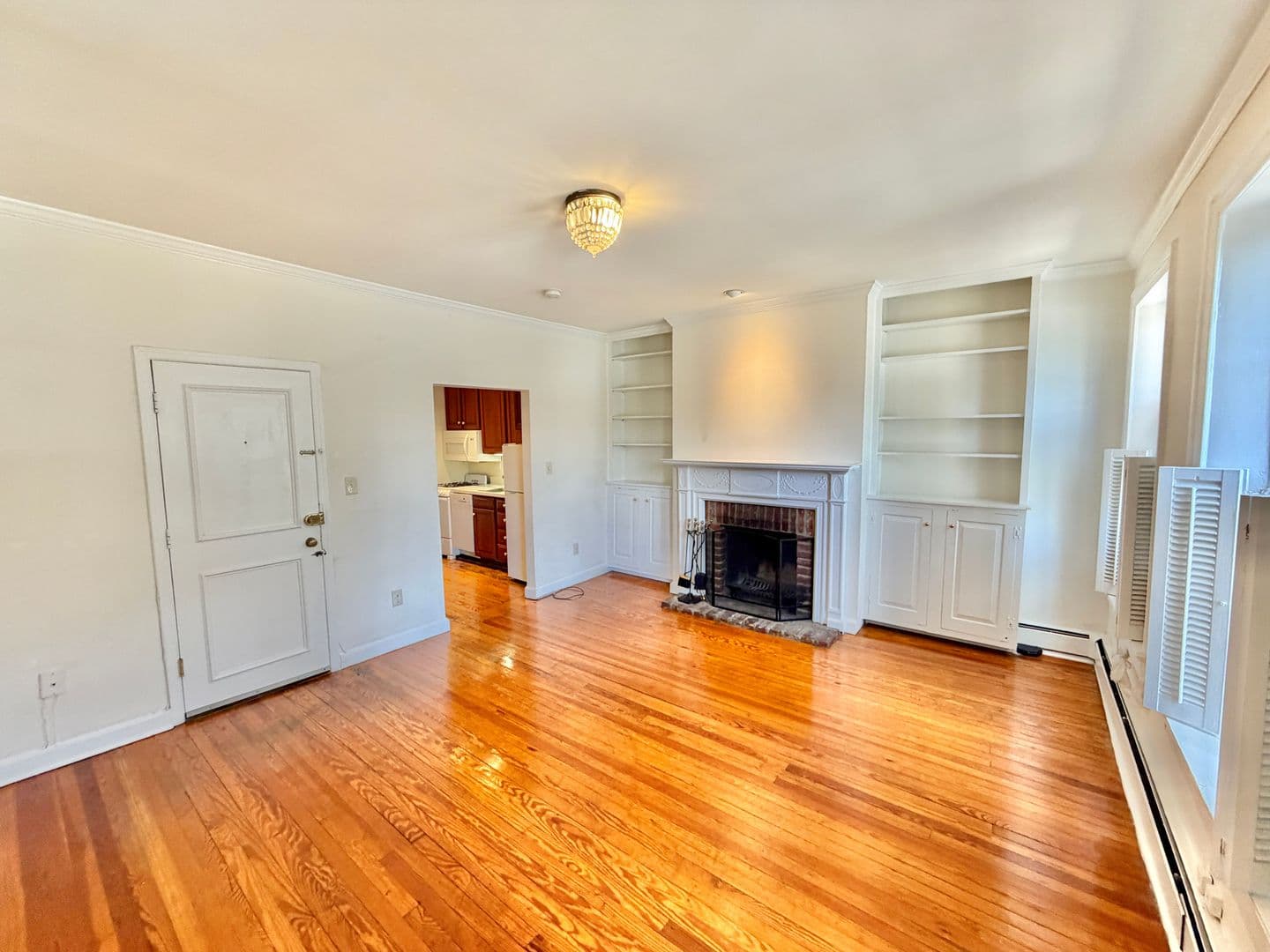 Washington Apartment: 329 C Street, SE