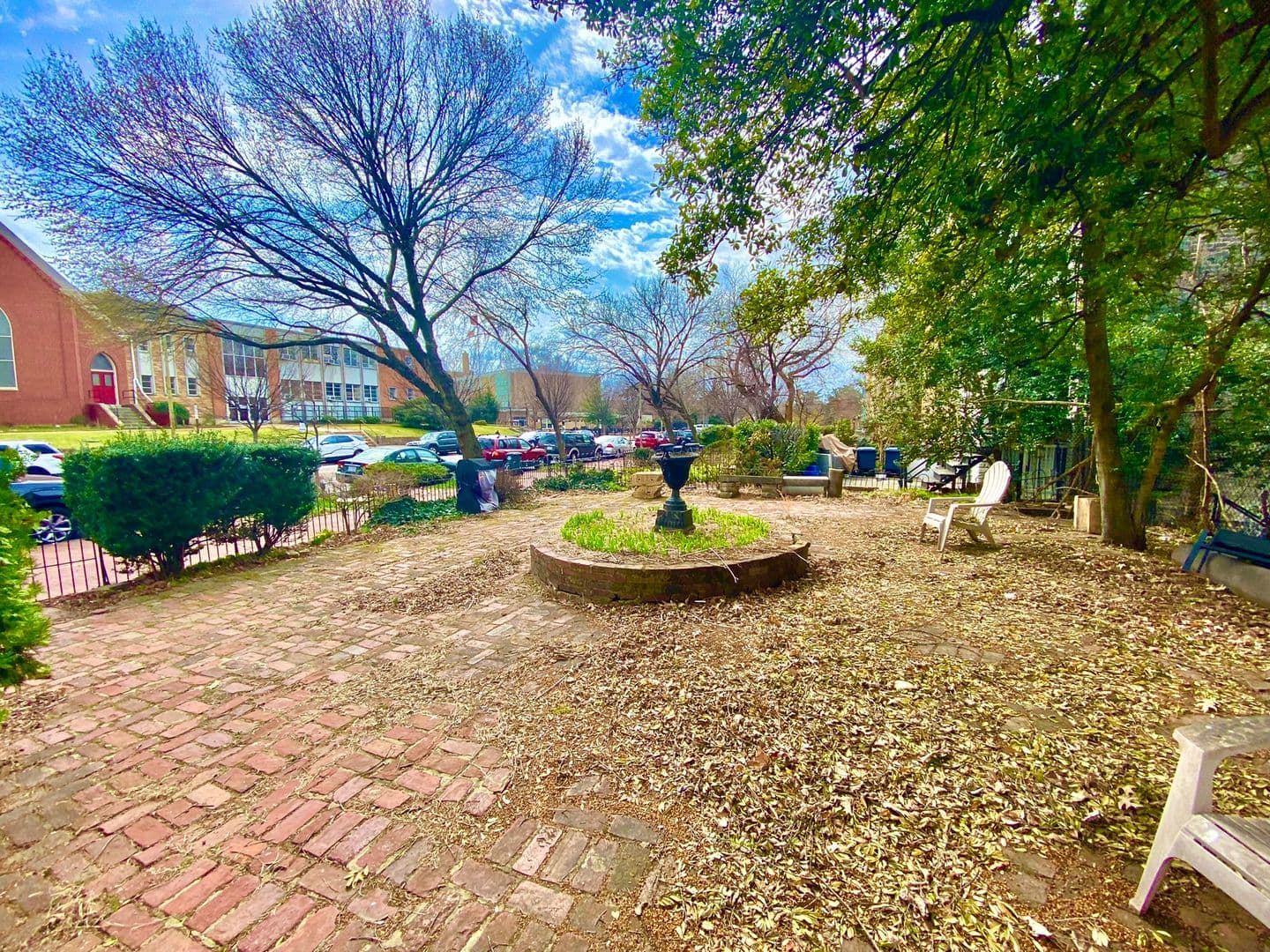 Washington Apartment: 327 C Street, SE