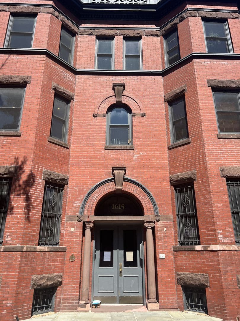 Washington Apartment: 1615 Swann Street NW