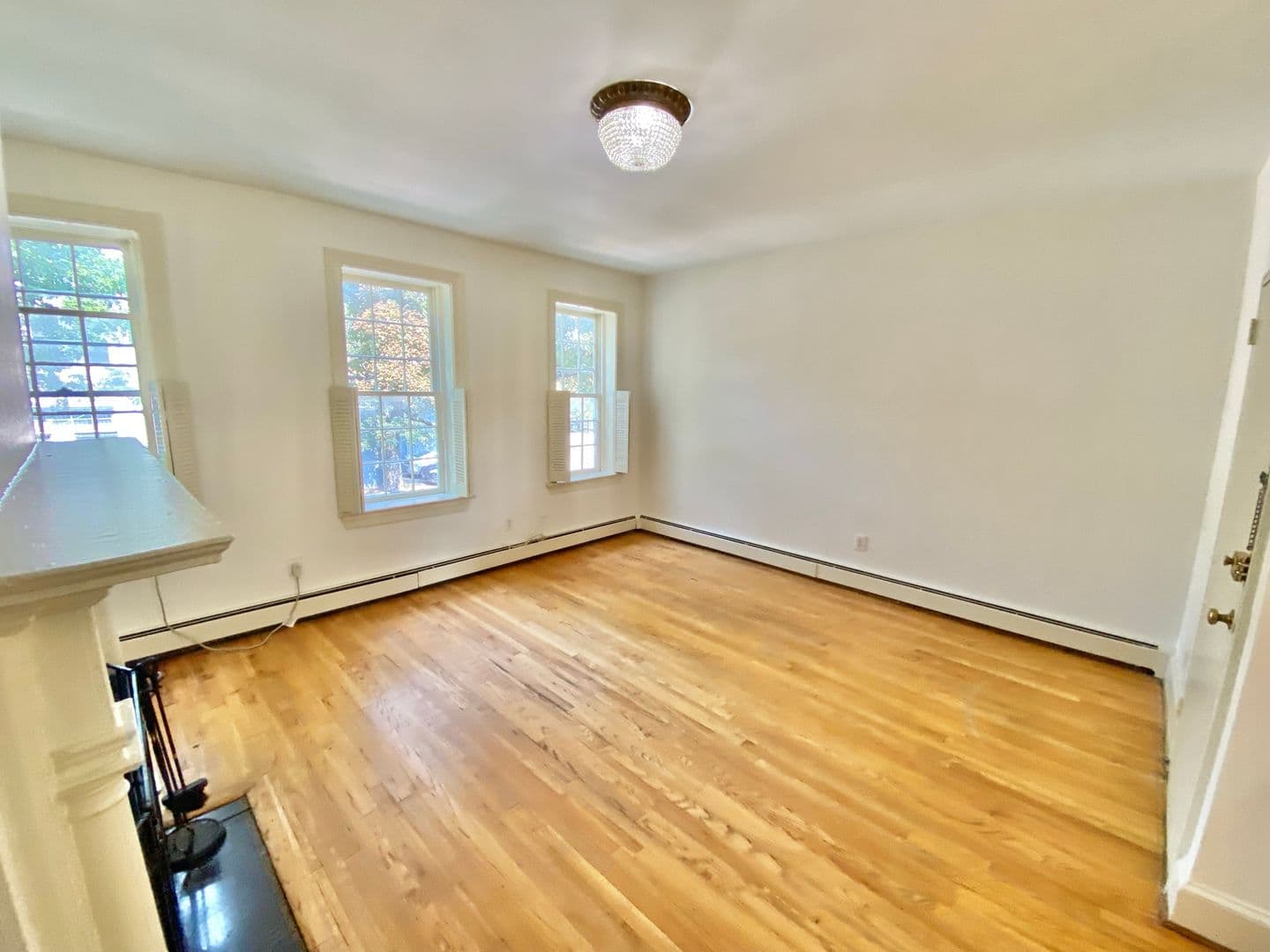 Washington Apartment: 327 C Street, SE