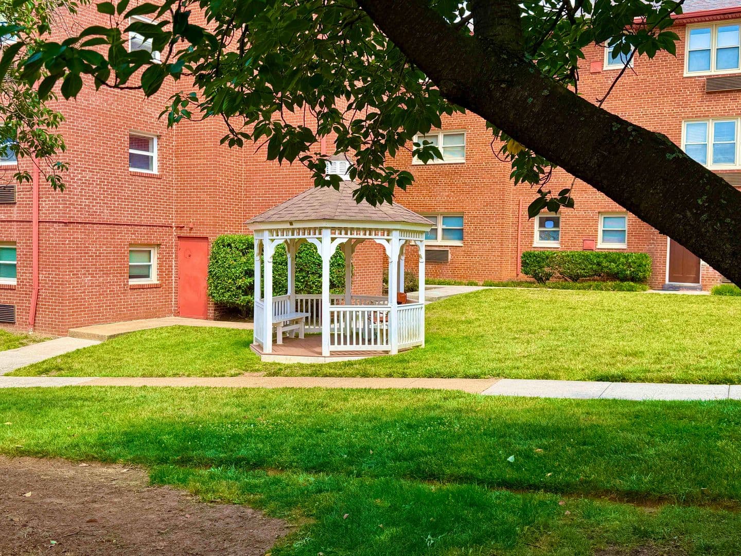 Arlington Condo: 4635 20th Road, North #5