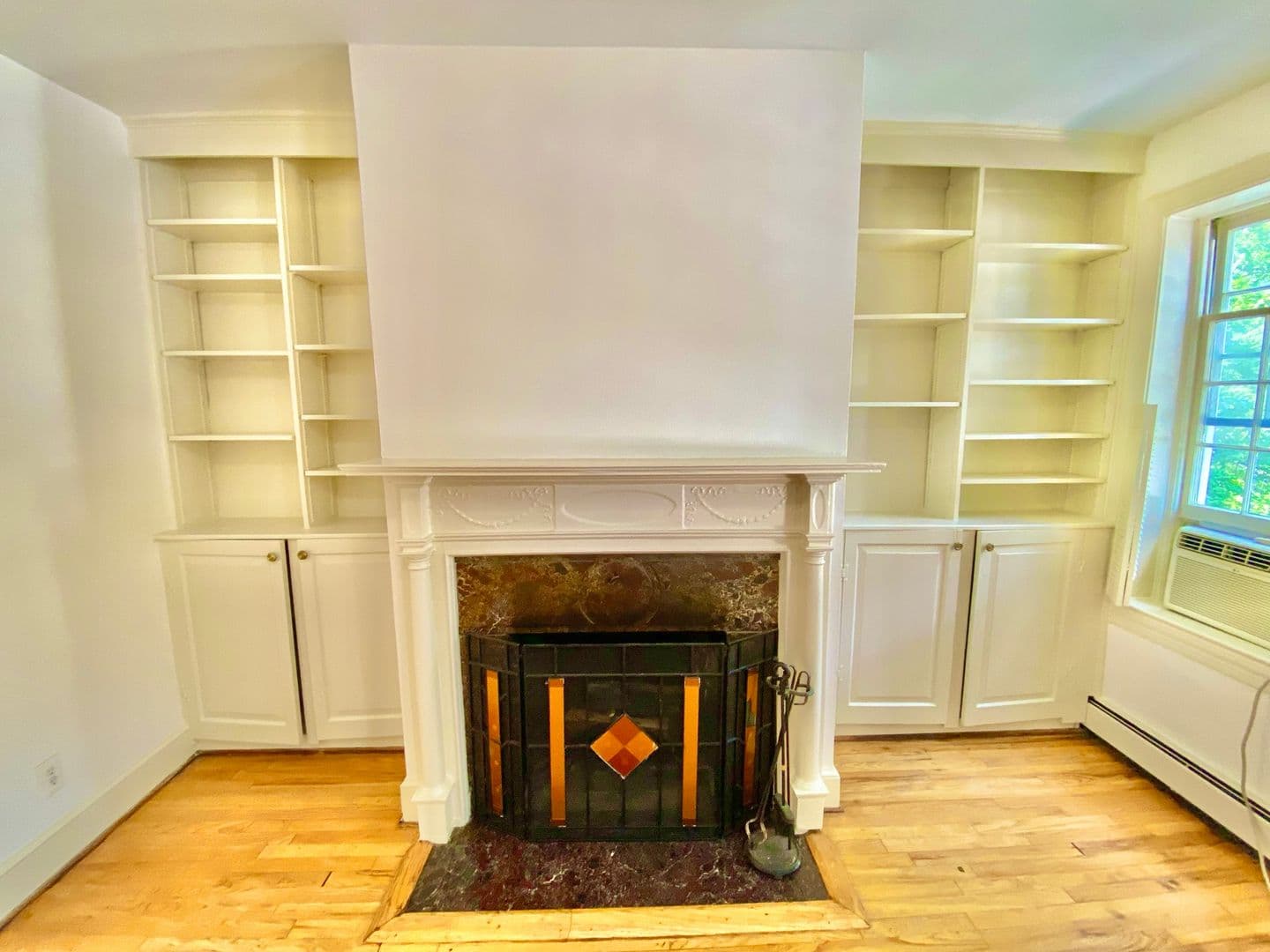 Washington Apartment: 327 C Street, SE