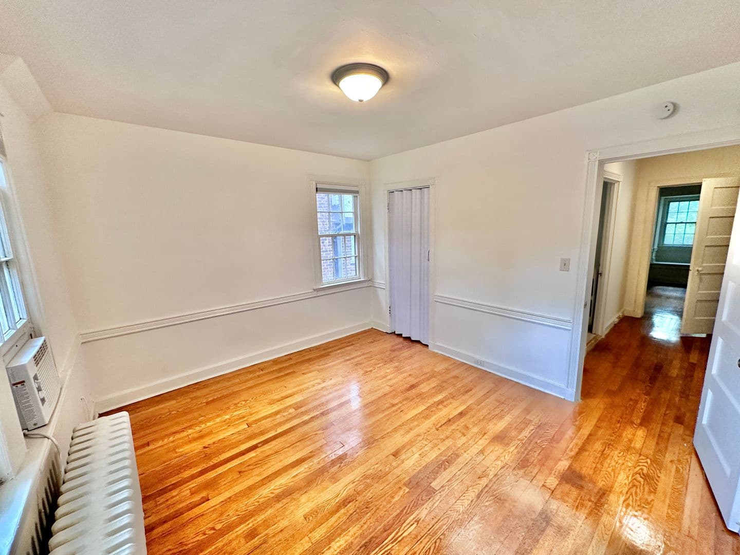 Washington House: 4422 Greenwich Parkway NW