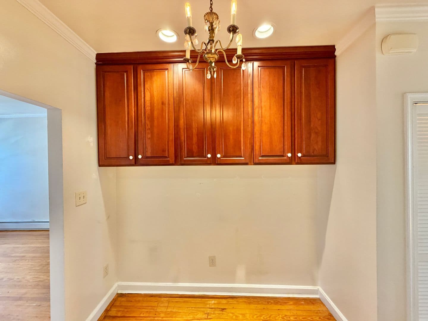 Washington Apartment: 329 C Street, SE