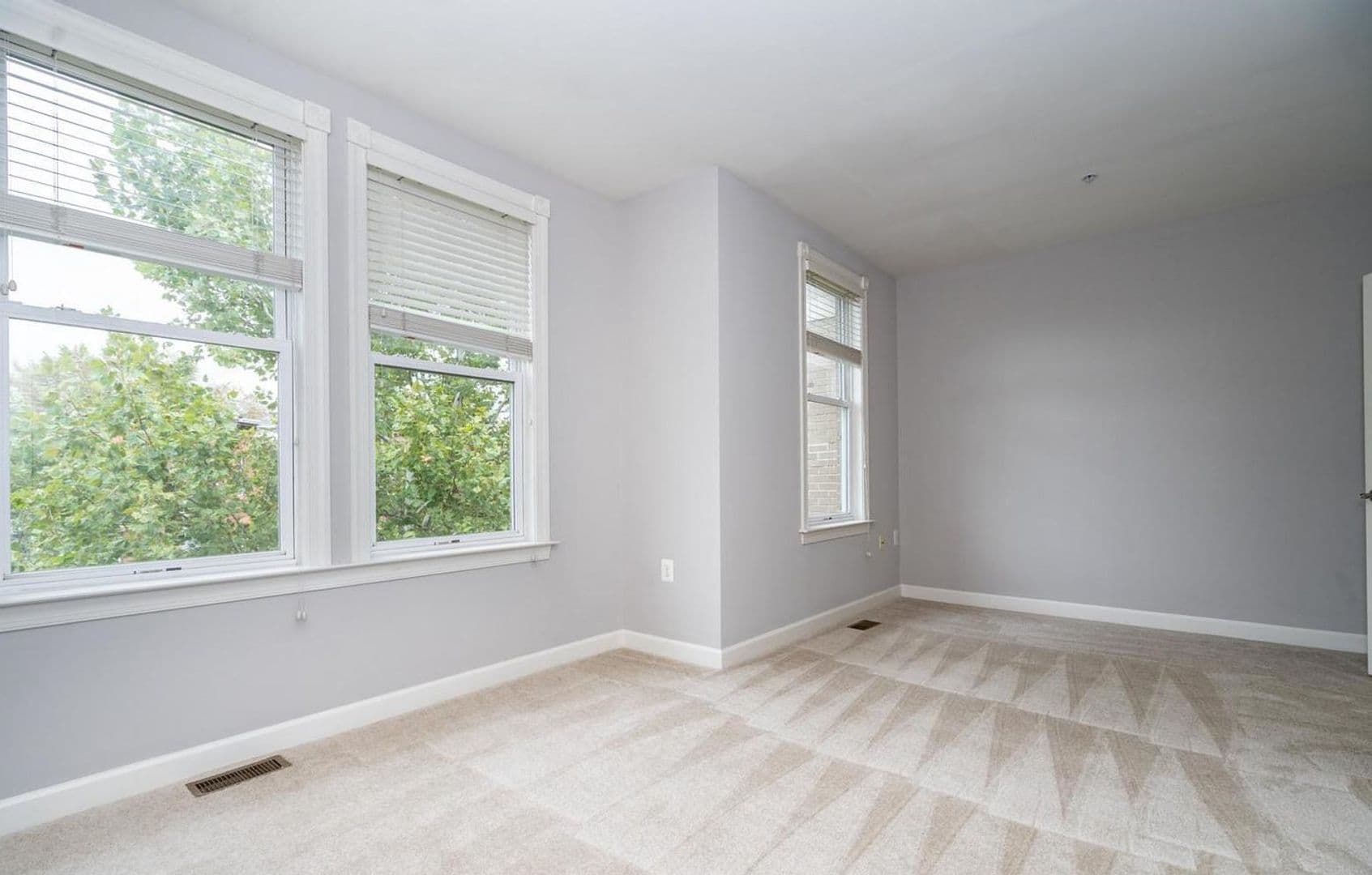 Washington Condo: 1354B Monroe Street, NW