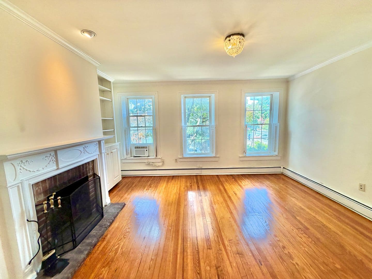 Washington Apartment: 329 C Street, SE