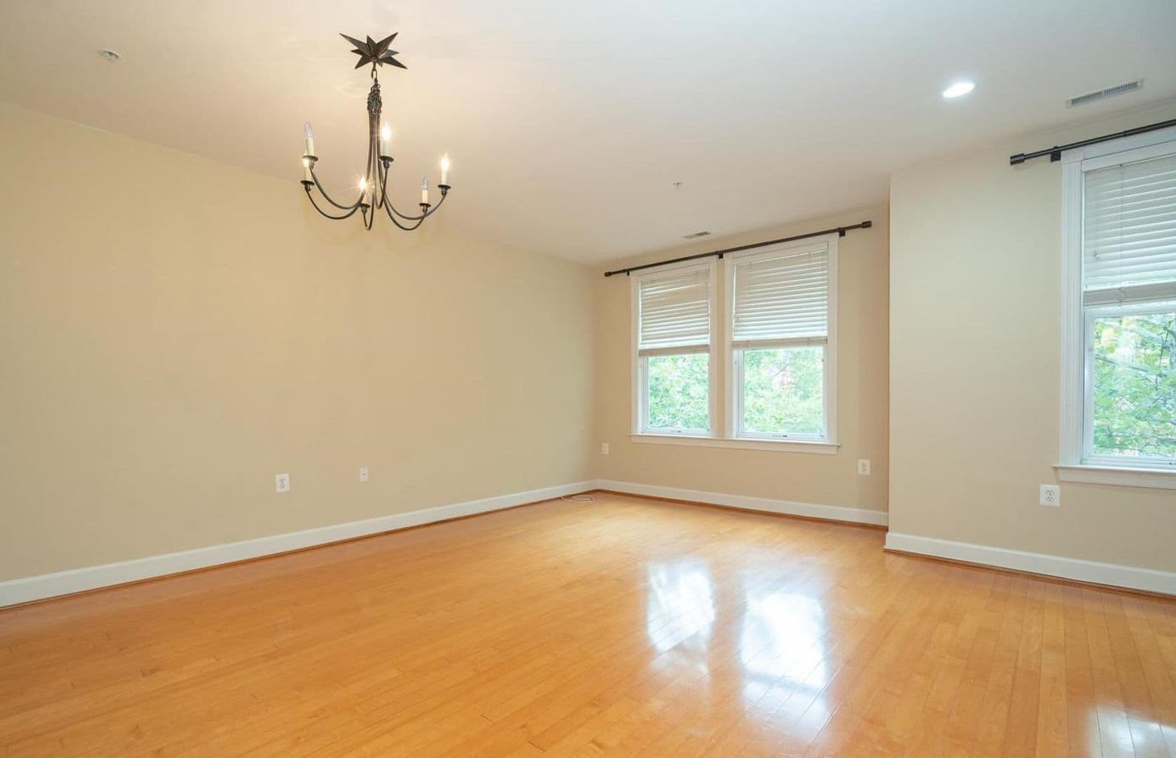 Washington Condo: 1354B Monroe Street, NW