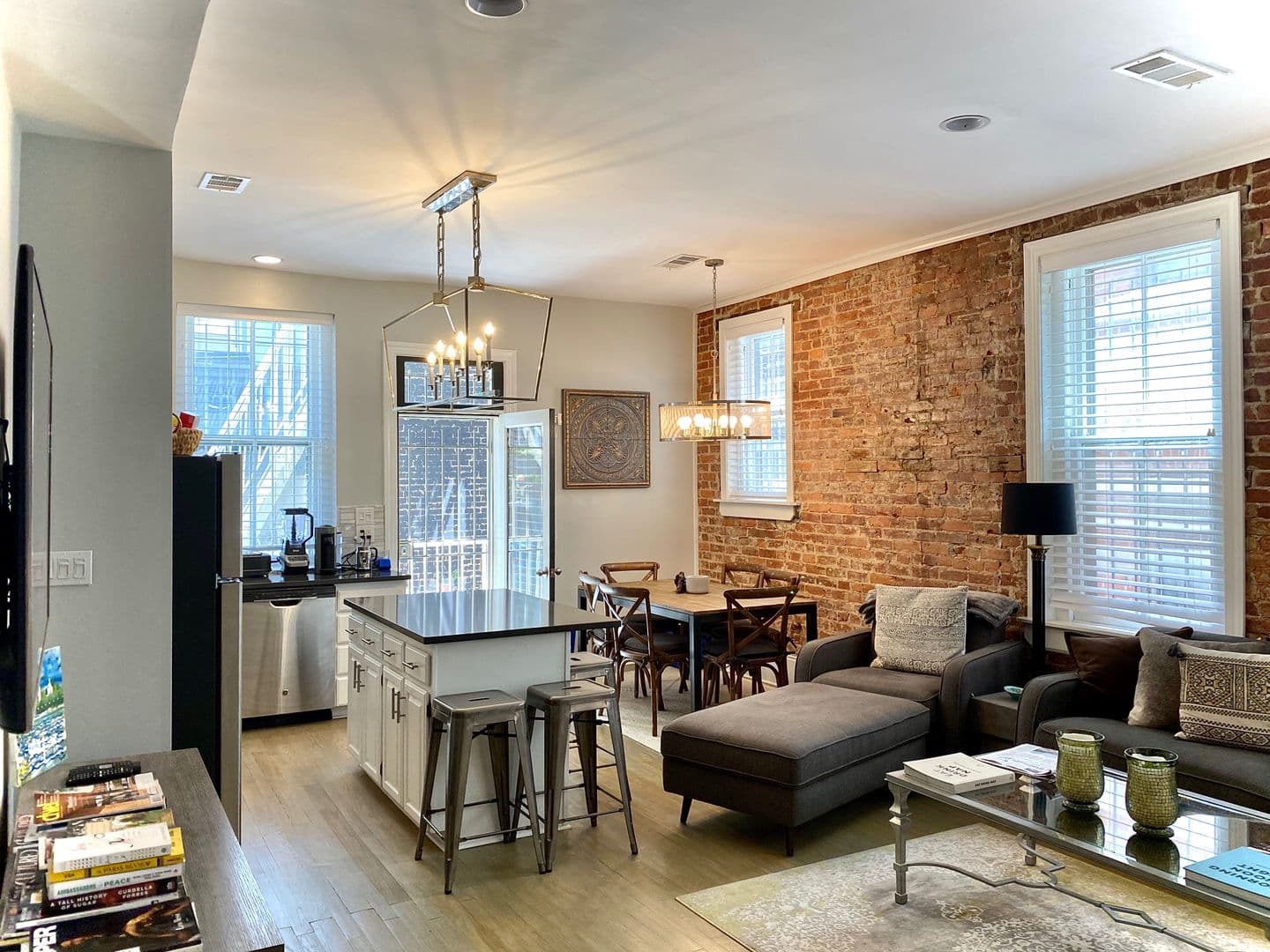 Washington Condo: 1933 18th Street, NW #101