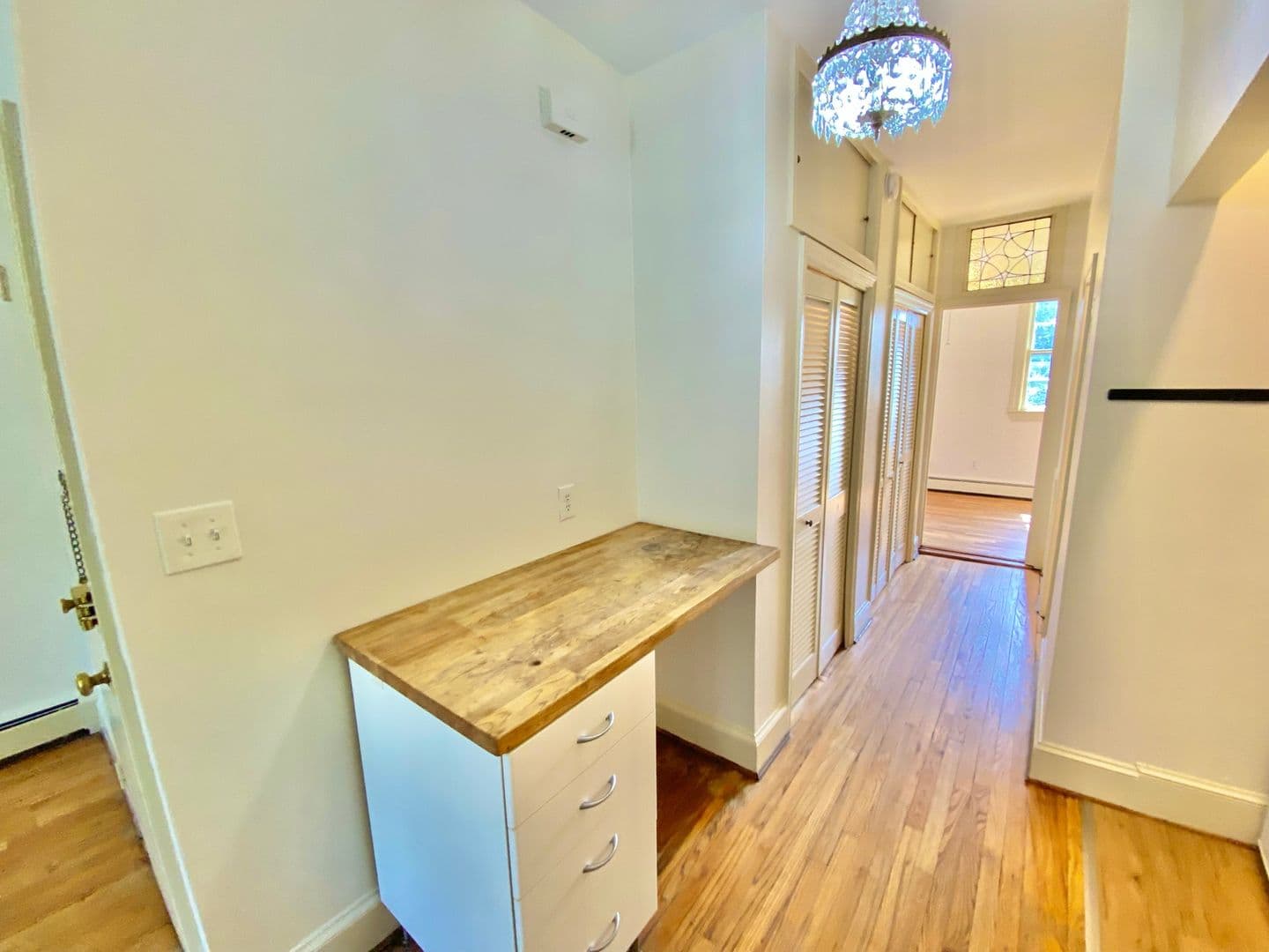 Washington Apartment: 327 C Street, SE