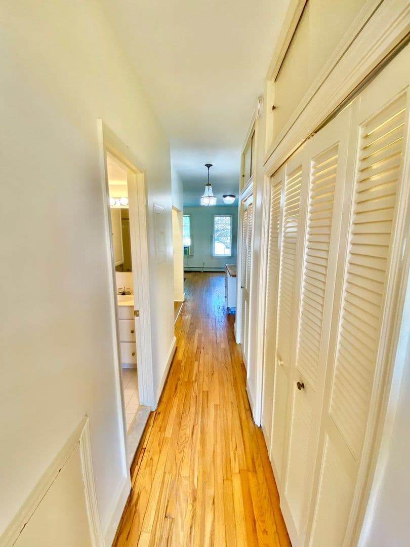 Washington Apartment: 327 C Street, SE