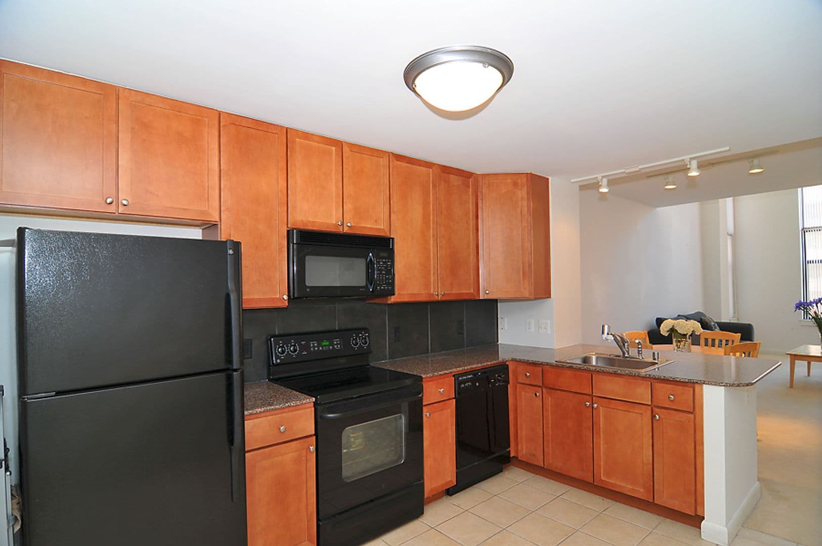 Washington Condo: 400 Massachusetts Avenue, NW #915