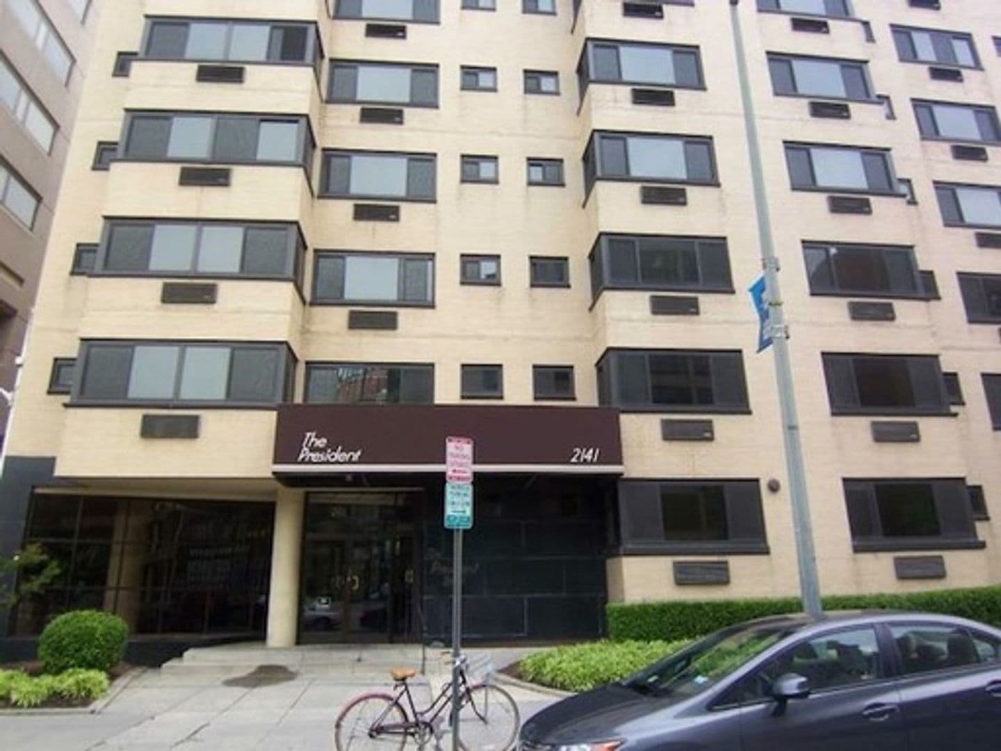Washington Condo: 2141 I Street, NW #402