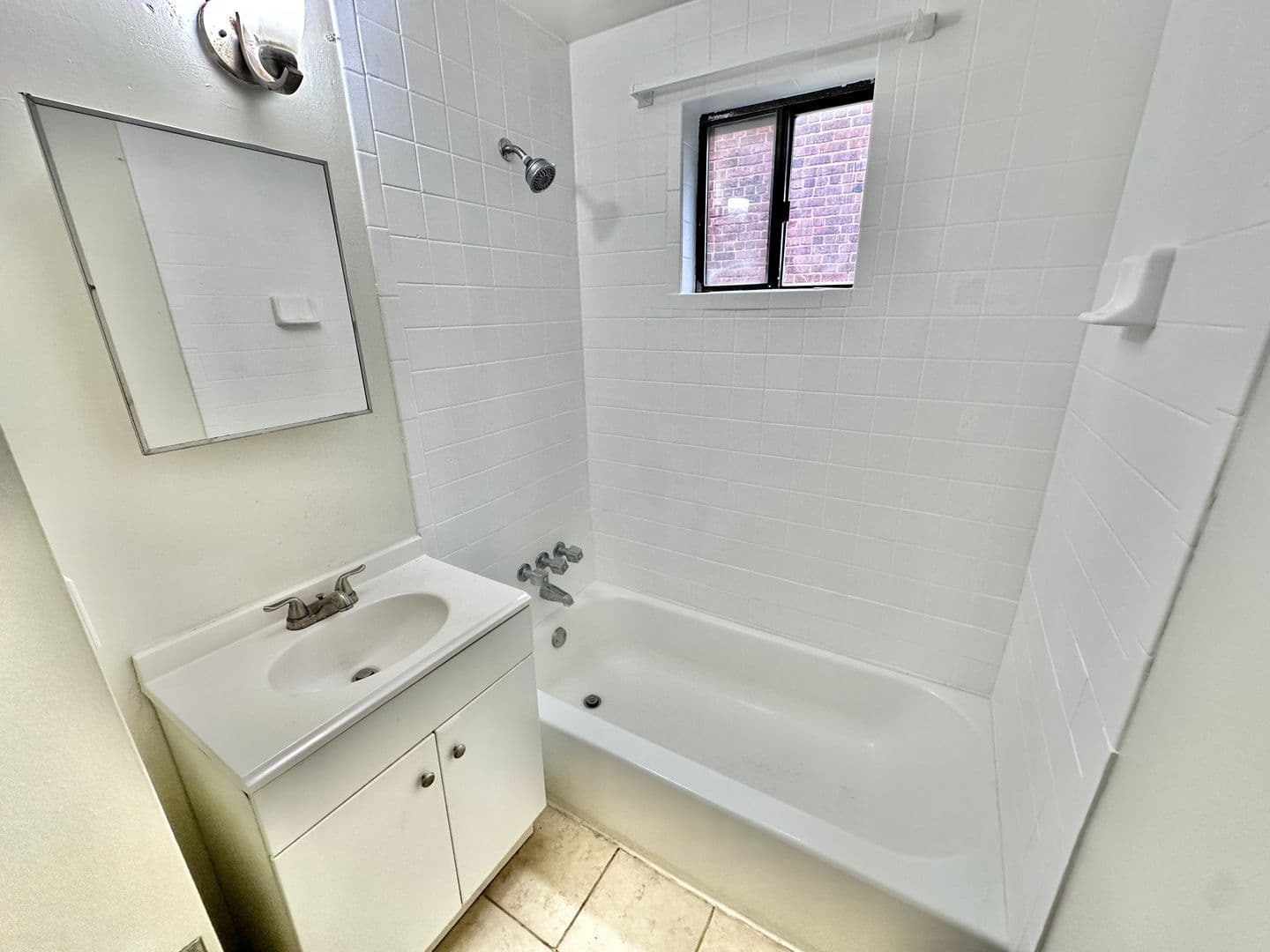 Washington House: 4422 Greenwich Parkway NW