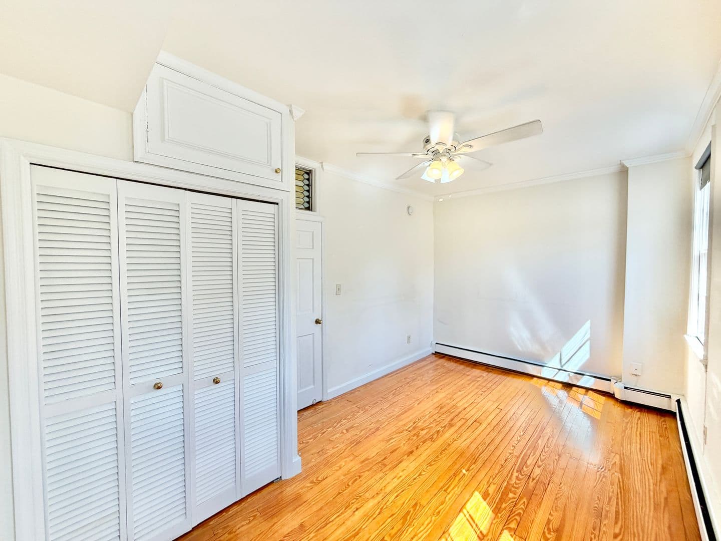 Washington Apartment: 329 C Street, SE