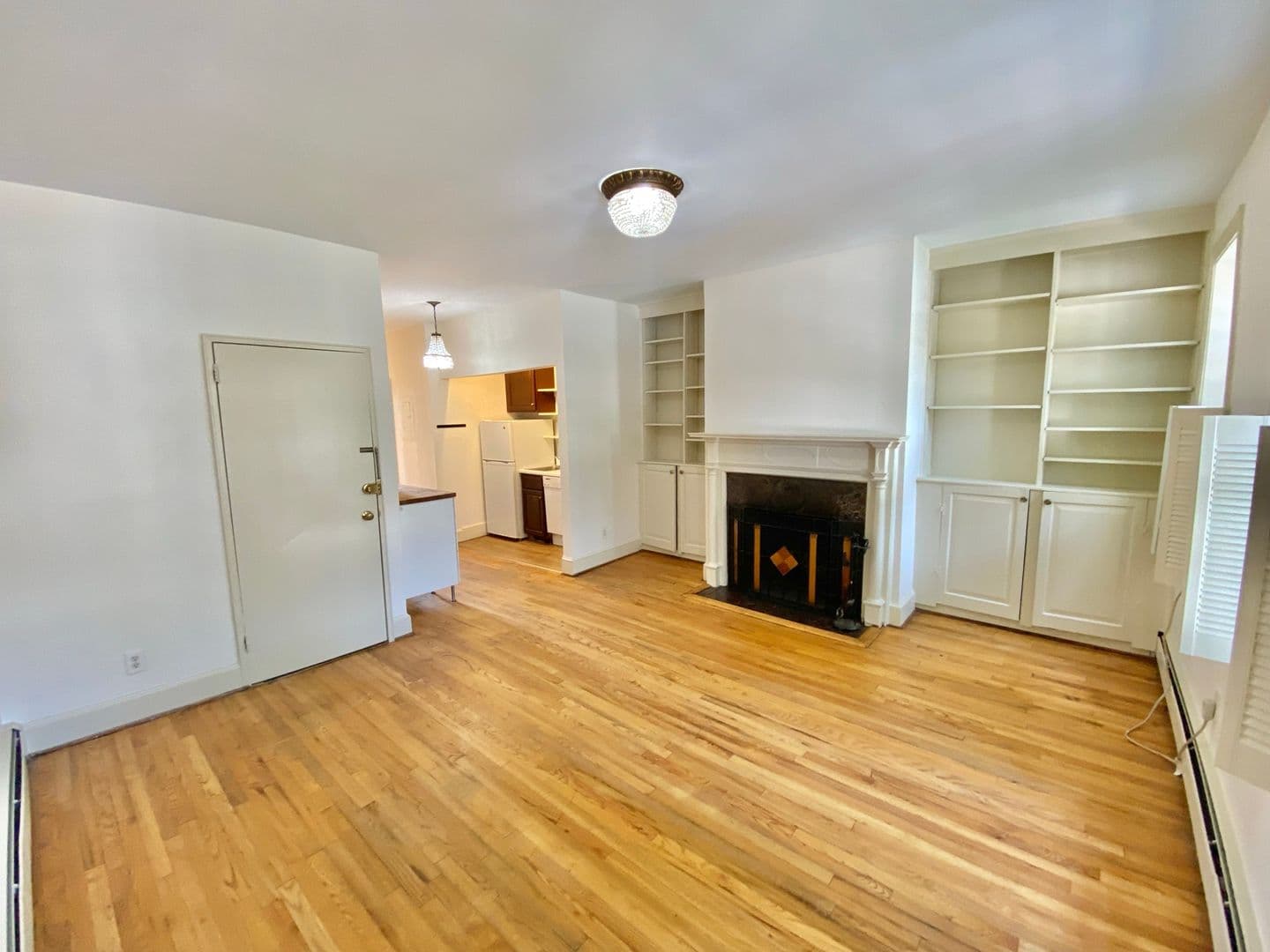 Washington Apartment: 327 C Street, SE
