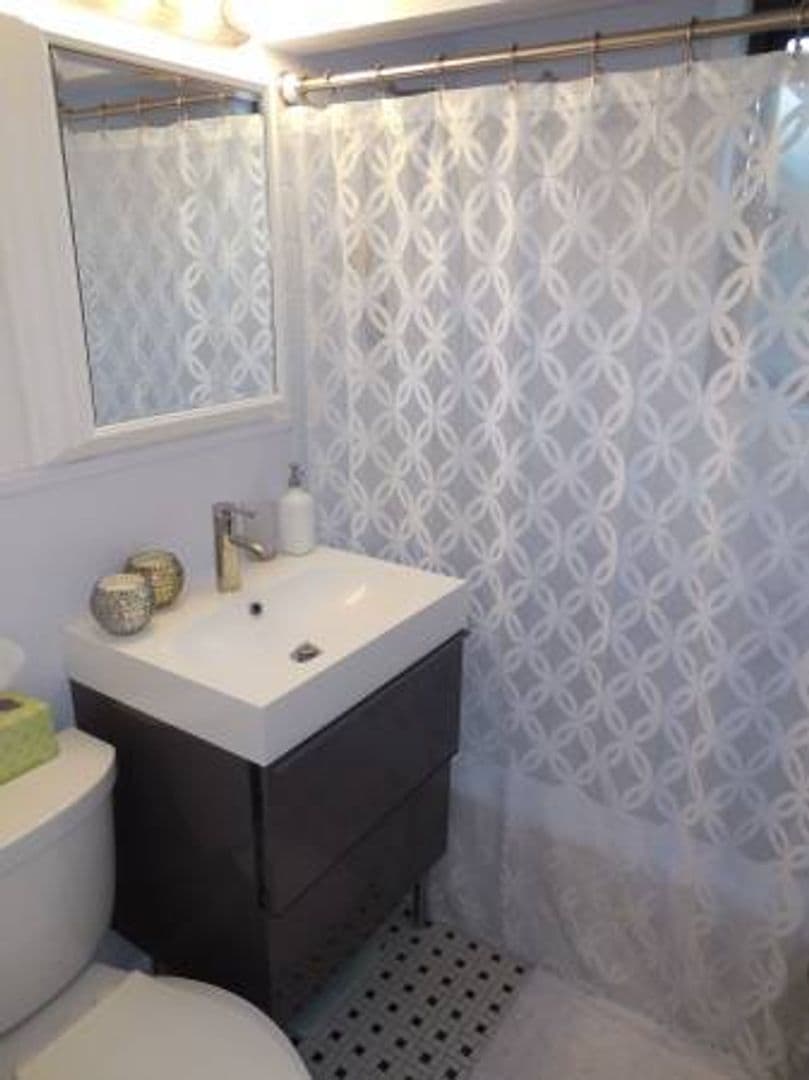 Washington Condo: 2610 Tunlaw Road NW #1 & Pkg #11