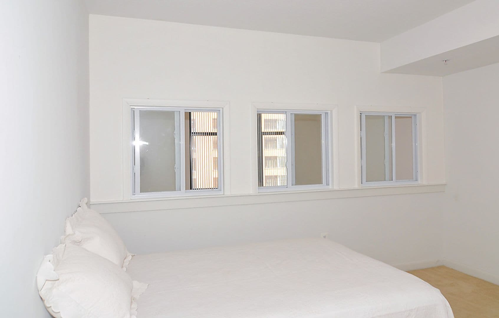 Washington Condo: 400 Massachusetts Avenue, NW #915