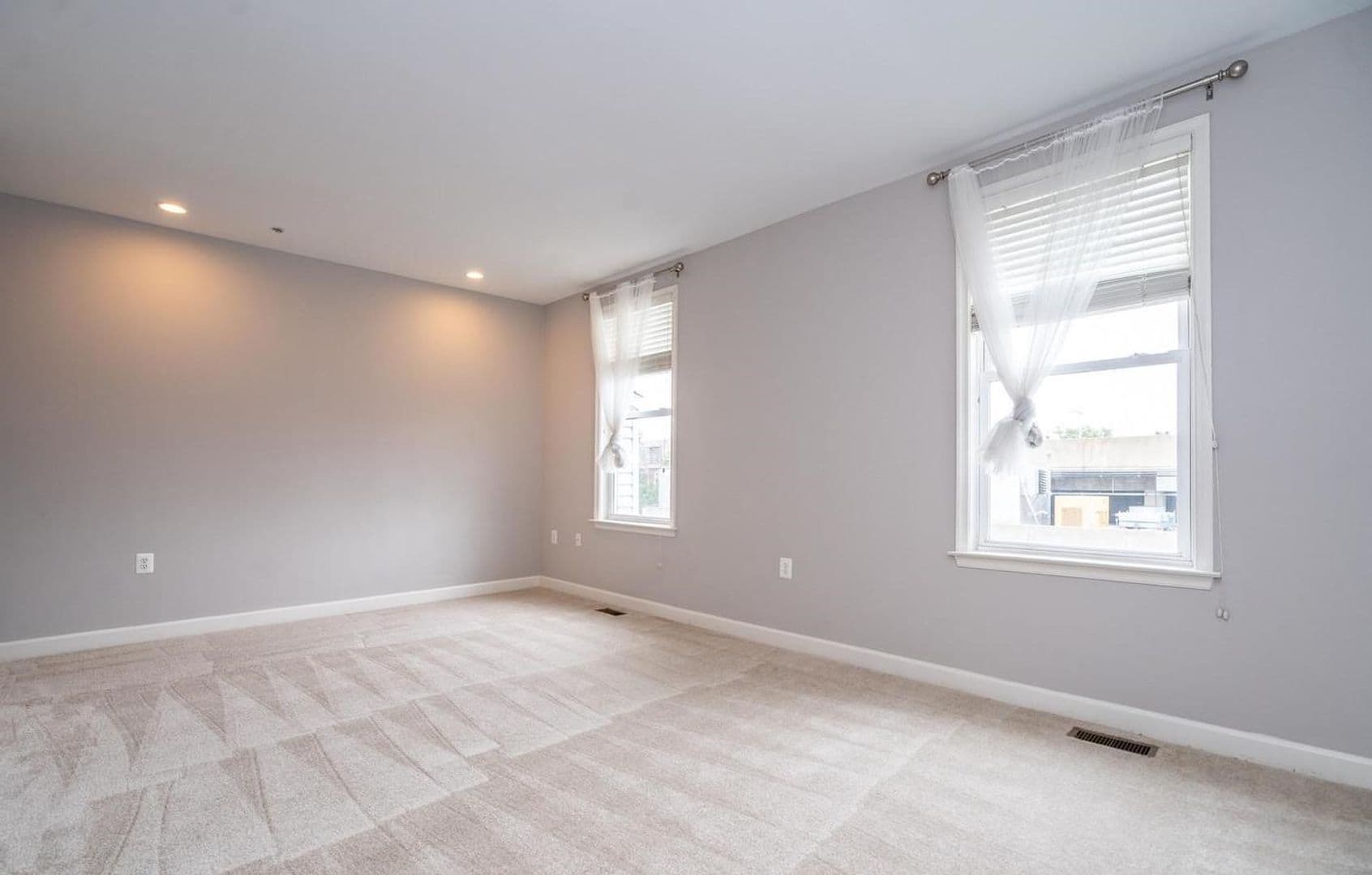 Washington Condo: 1354B Monroe Street, NW