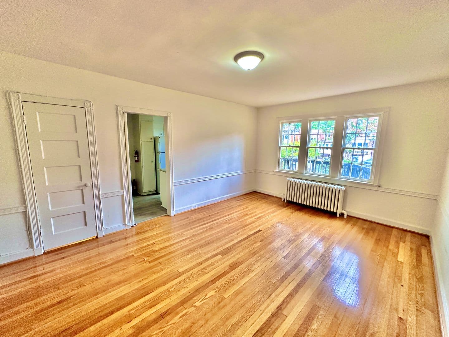 Washington House: 4422 Greenwich Parkway NW