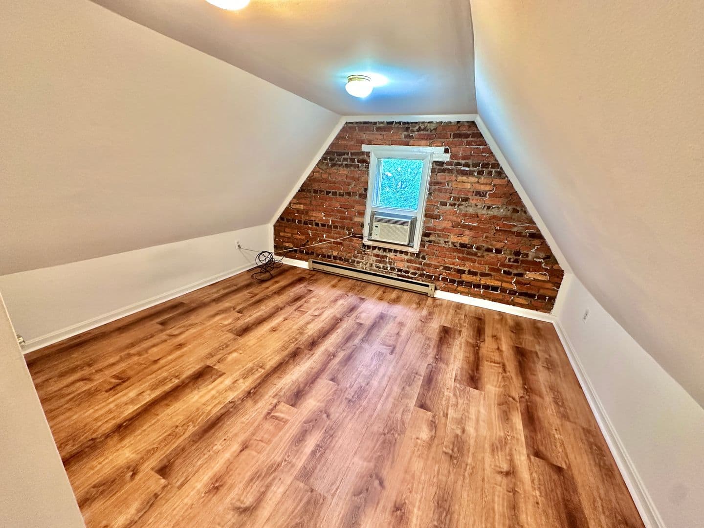 Washington House: 4422 Greenwich Parkway NW
