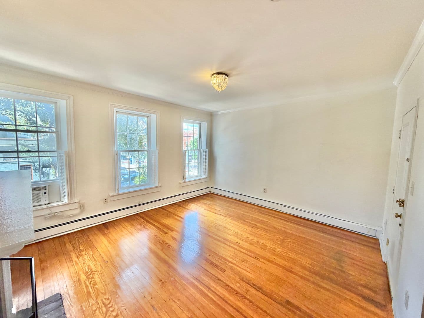 Washington Apartment: 329 C Street, SE