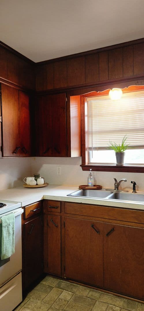 Nacogdoches Apartment: 900 Hackberry Street