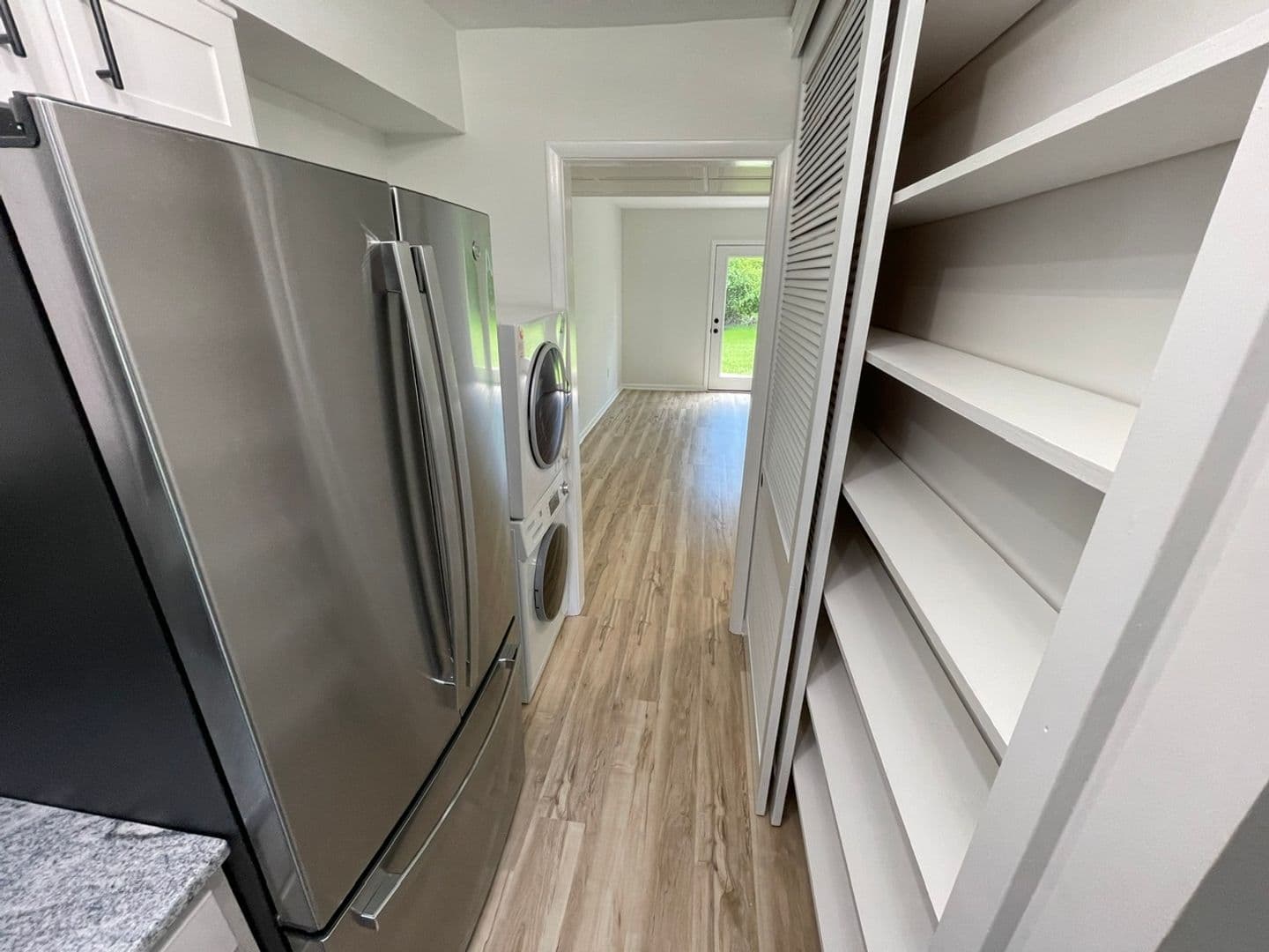 Shelbyville Apartment: 1215 Mary Ross Avenue