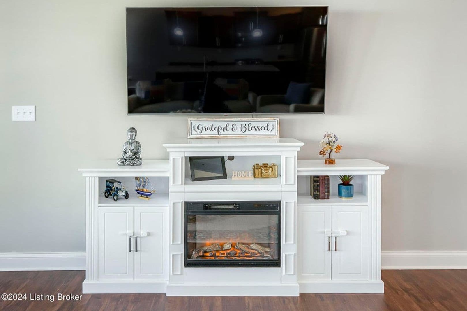 Louisville House: 107 Irondale Court