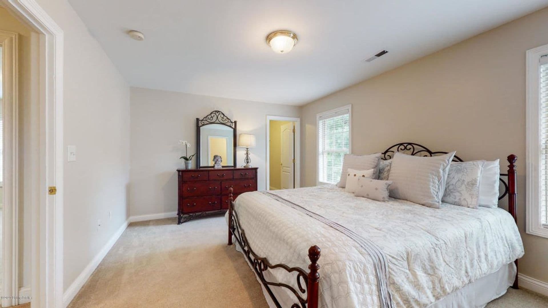 Prospect House: 7703 Wolfpen Ridge Drive