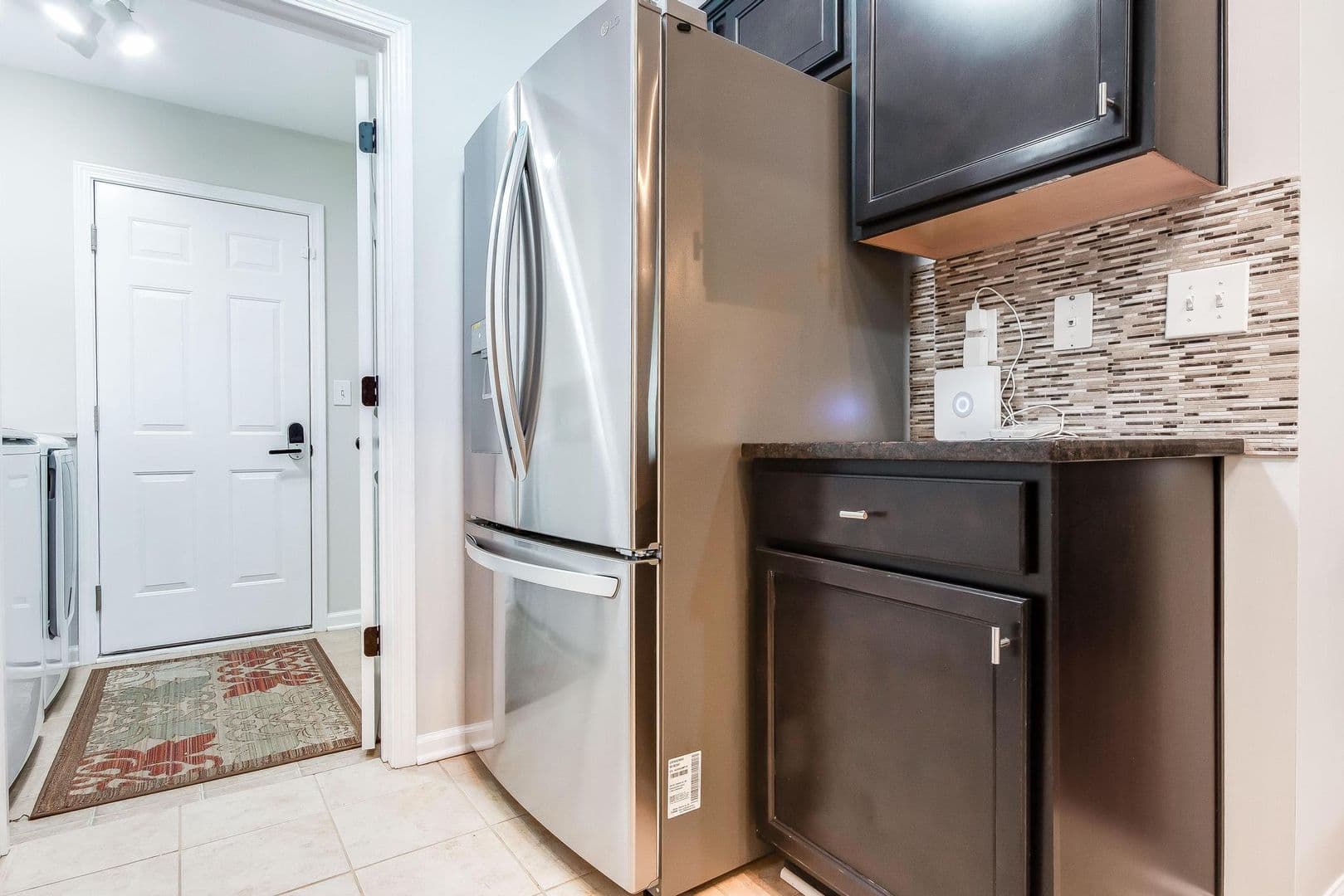 Louisville House: 216 Rockcrest Way