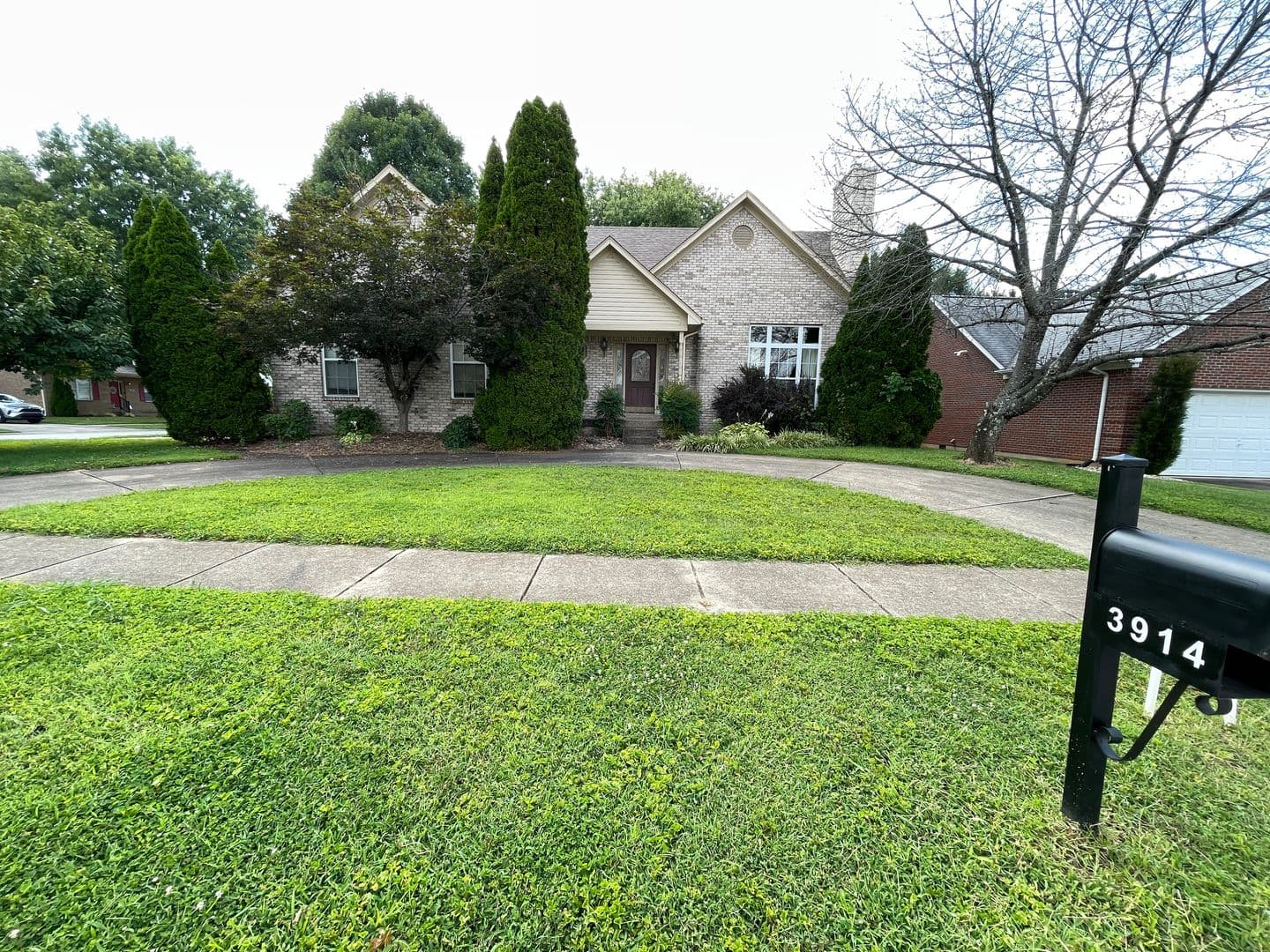 Louisville House: 3914 Stone Hollow Drive