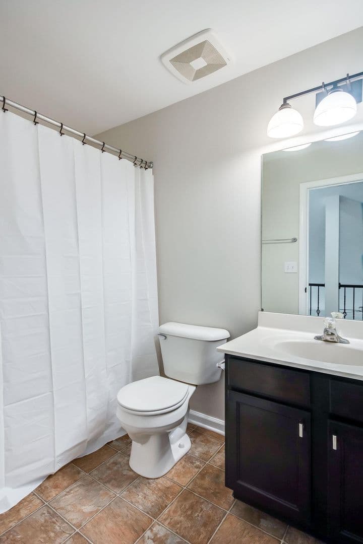 Louisville House: 216 Rockcrest Way