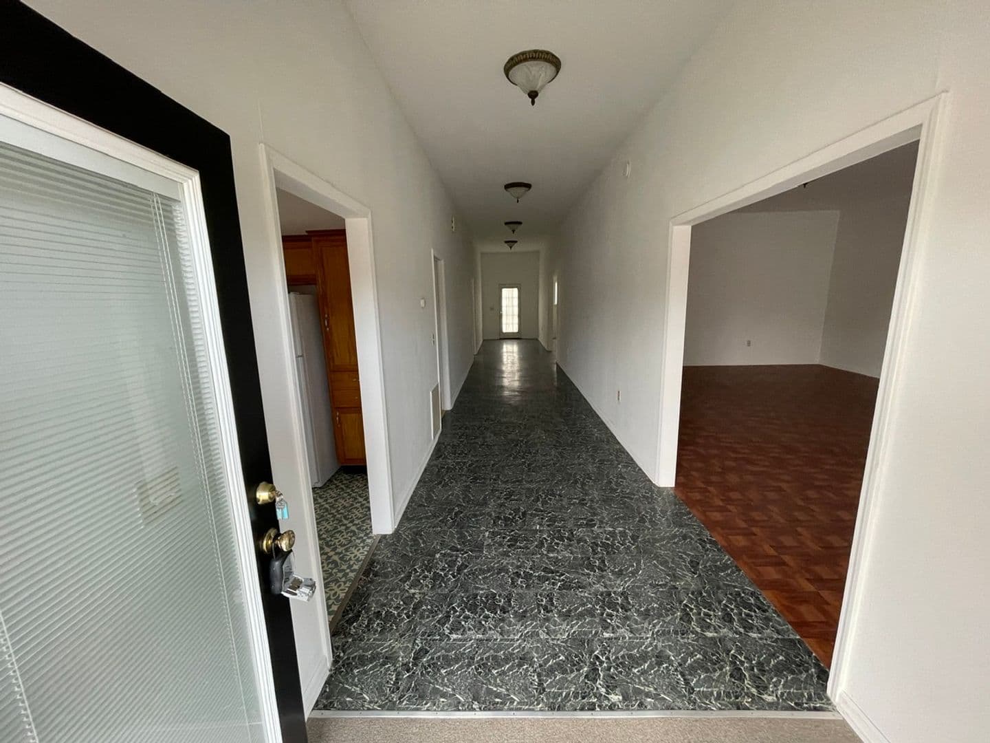 Fisherville House: 18206 Shelbyville Road