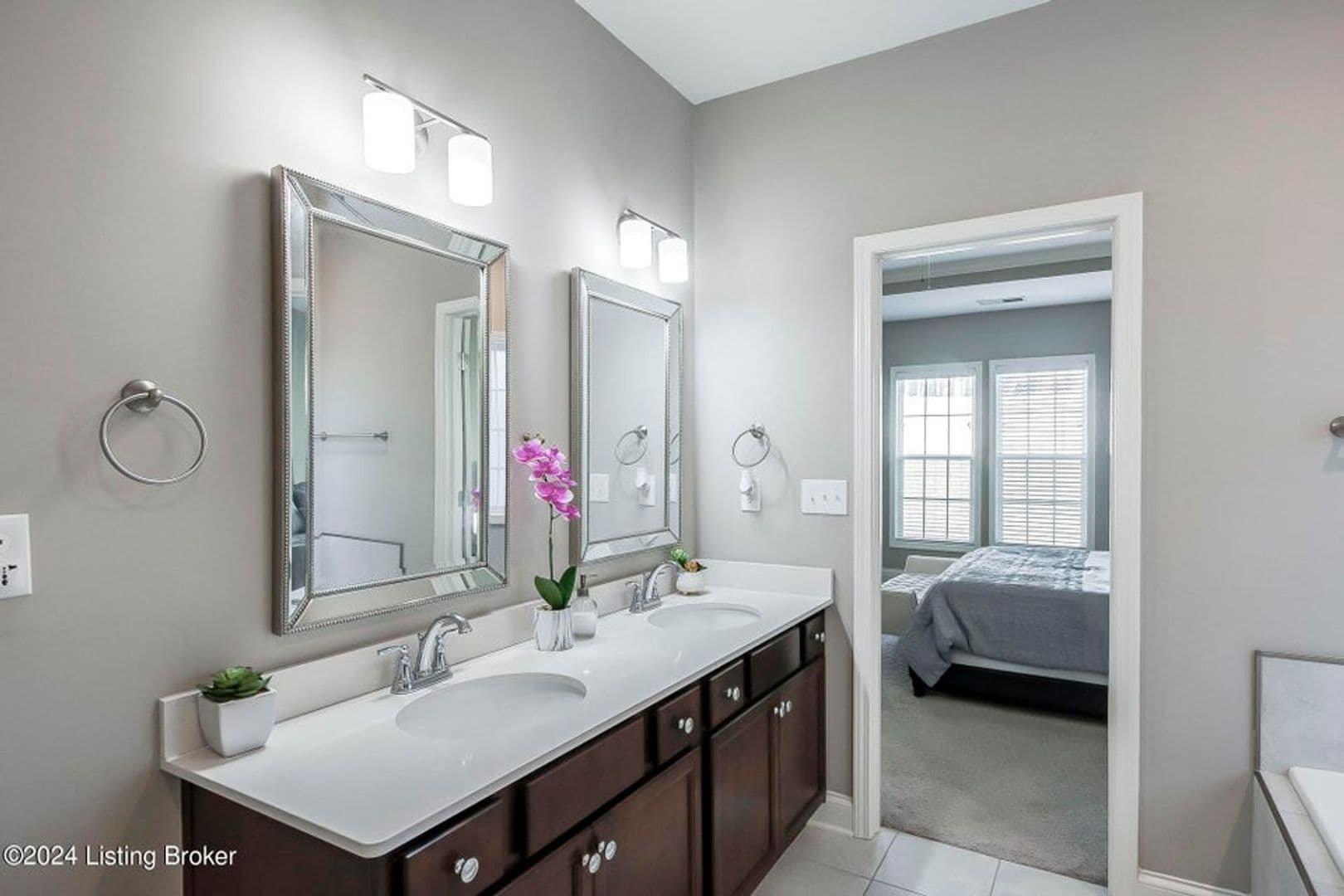 Louisville House: 107 Irondale Court