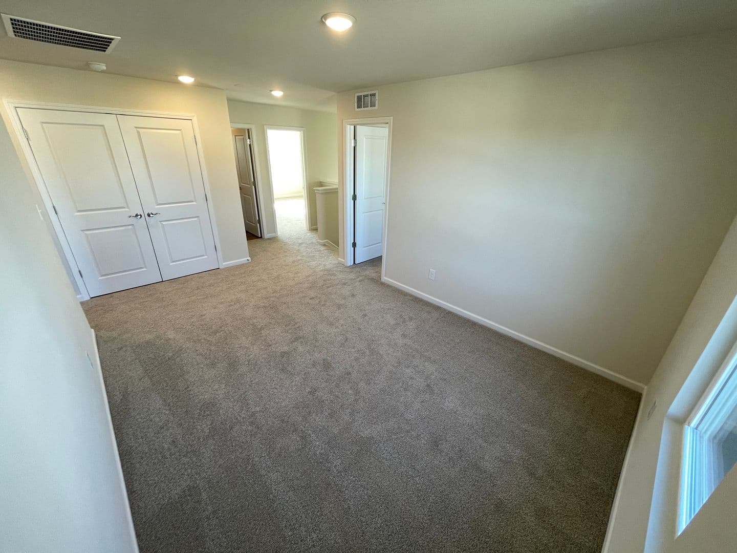 Louisville House: 16940 Aiken Ridge Circle