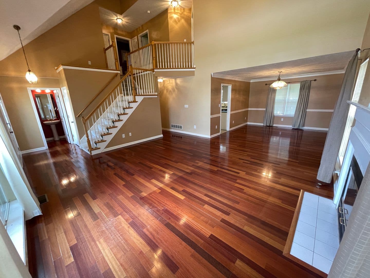 Louisville House: 3914 Stone Hollow Drive
