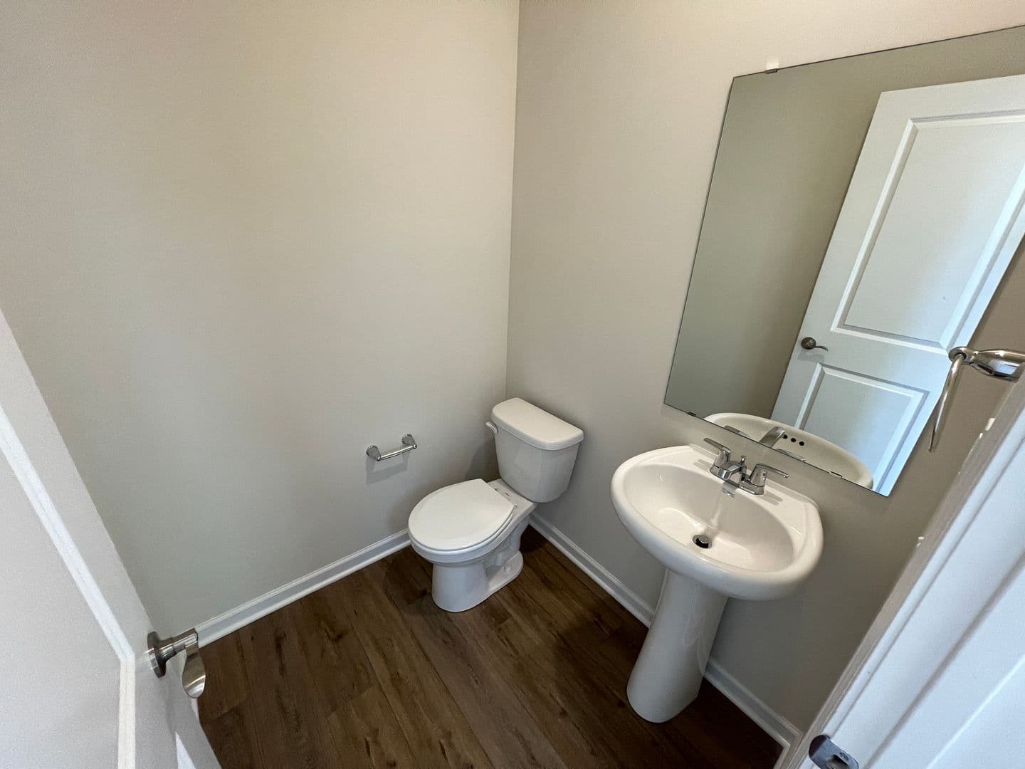 Louisville House: 16940 Aiken Ridge Circle