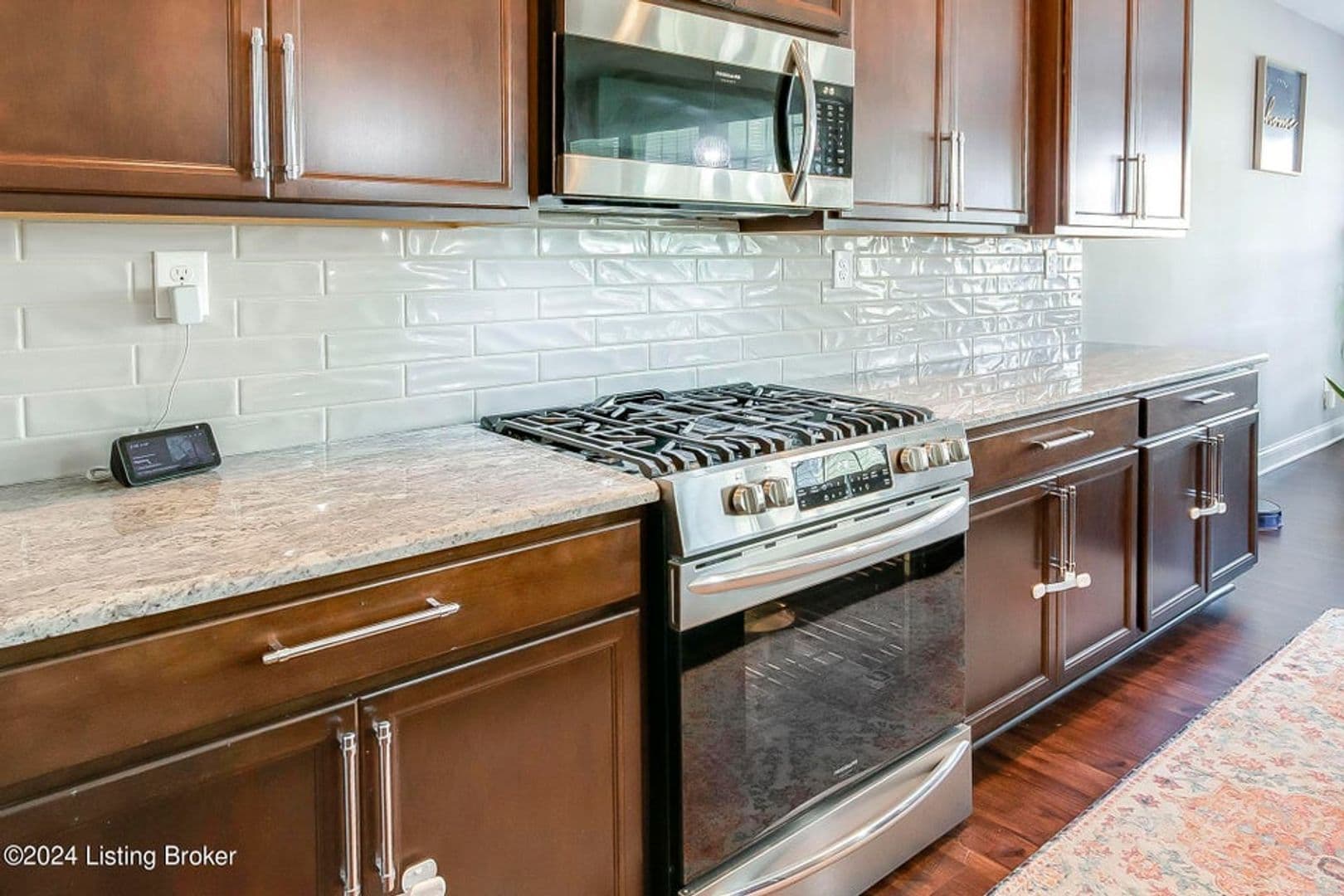 Louisville House: 107 Irondale Court