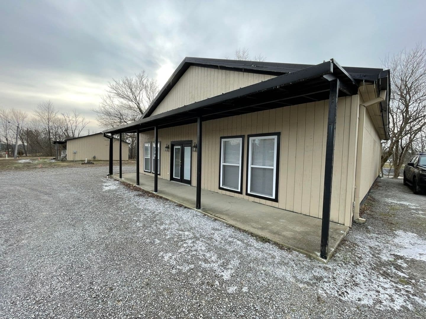 Fisherville House: 18206 Shelbyville Road