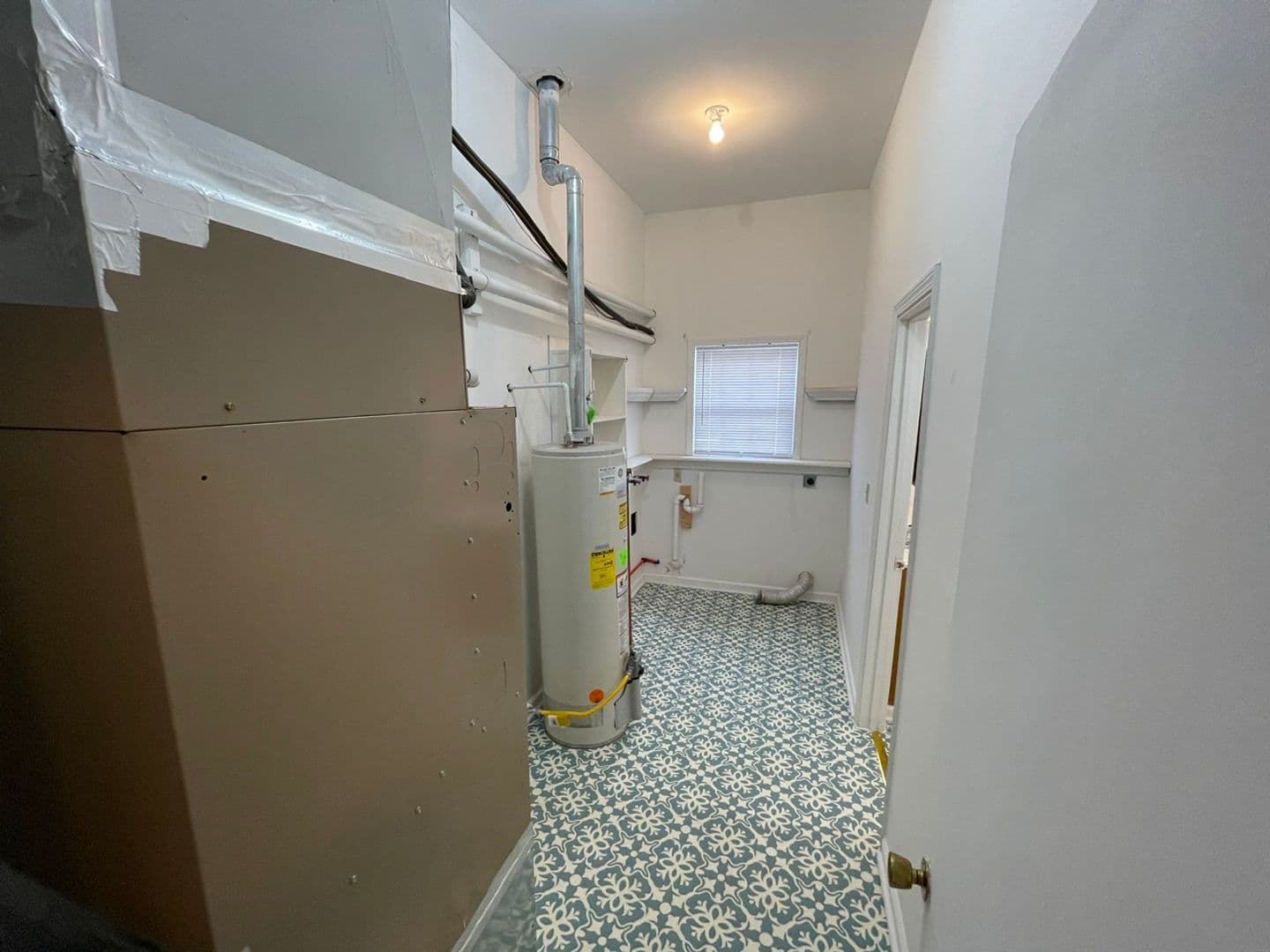 Fisherville House: 18206 Shelbyville Road