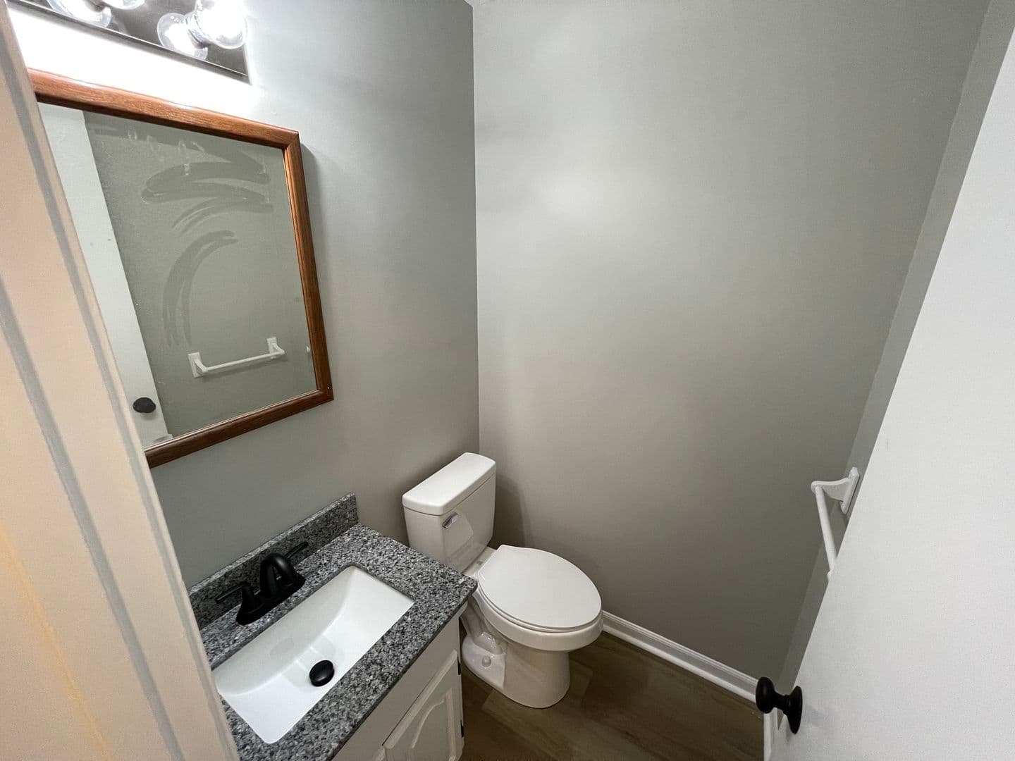 Shelbyville Apartment: 17-21 Seminole Drive Tri-Plex