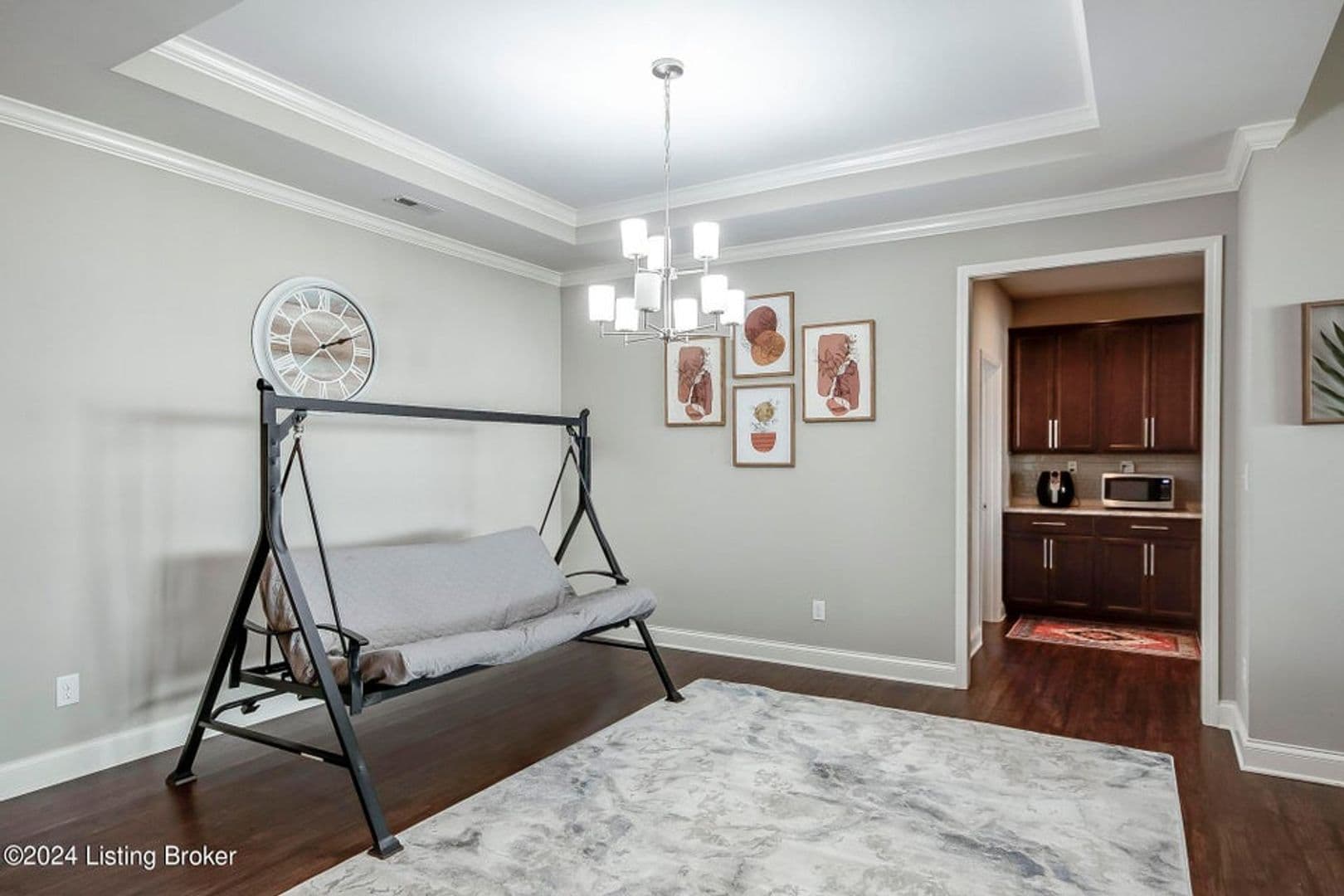 Louisville House: 107 Irondale Court