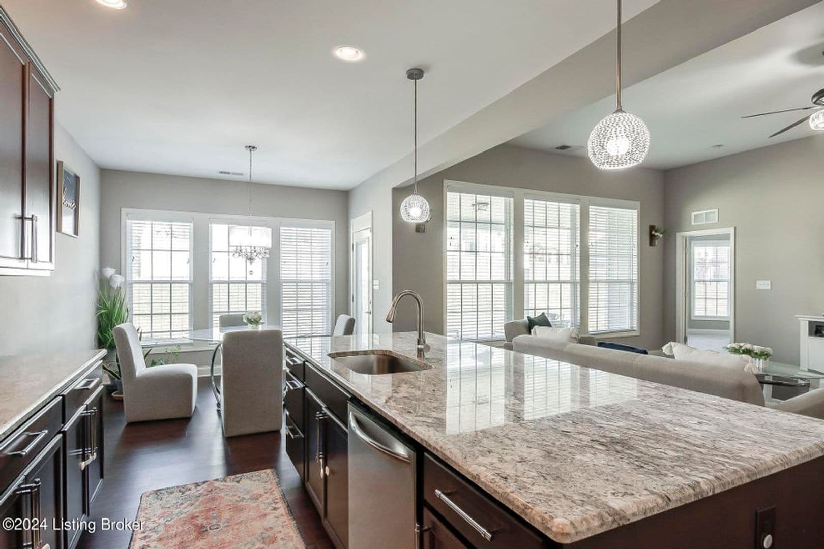 Louisville House: 107 Irondale Court