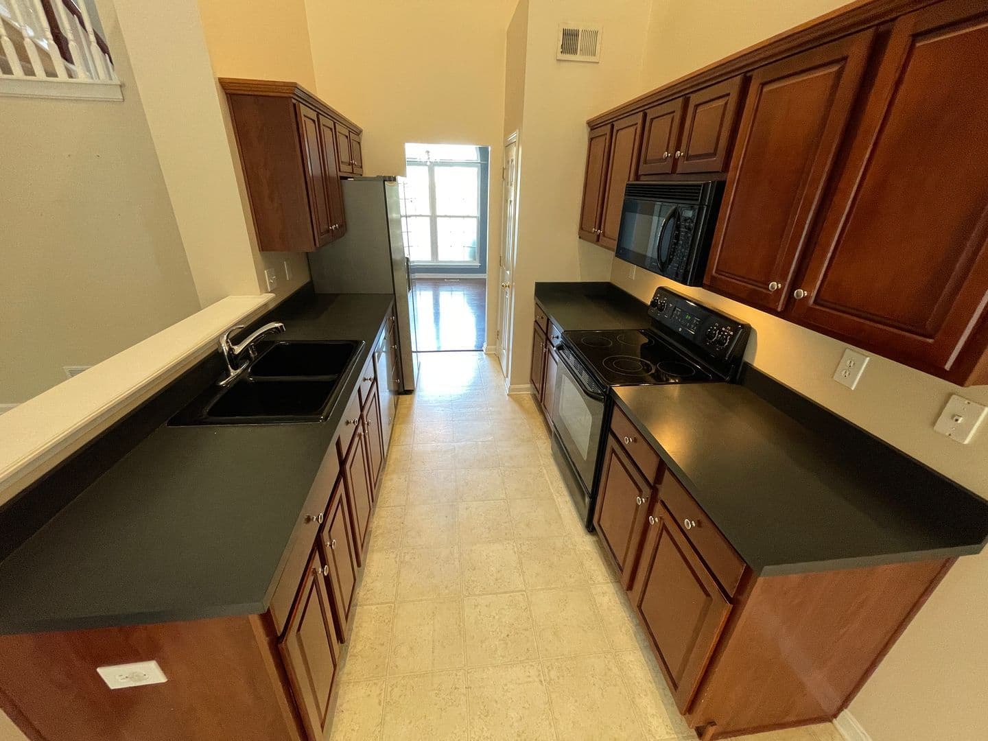 Fisherville House: 321 Arlington Meadows Drive